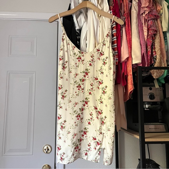 Reformation Dresses & Skirts - REFORMATION ivory cream floral viscose rayon sleeveless mini slip dress